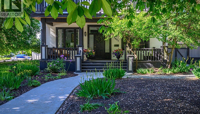 1805 32 Avenue - Photo 1