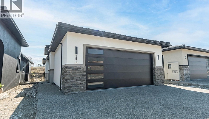 1671 Harbour View Crescent - Photo 1