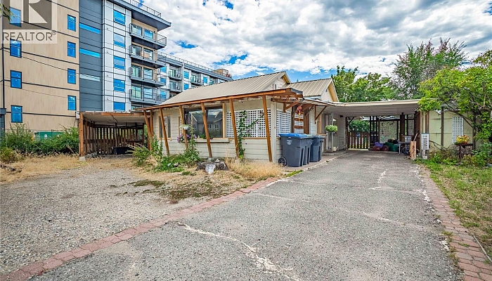 425 Leathead Road - Photo 1