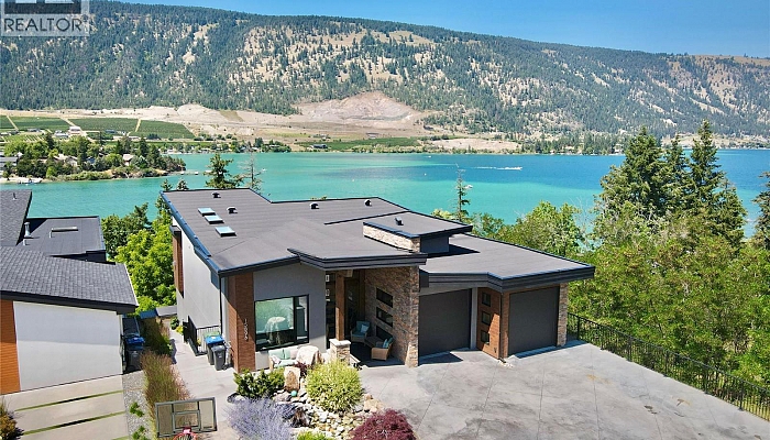 15896 Claridge Drive - Photo 1