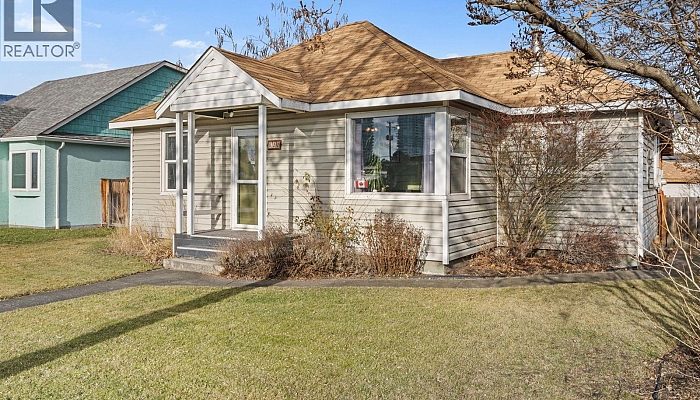 622 Bay Avenue - Photo 1