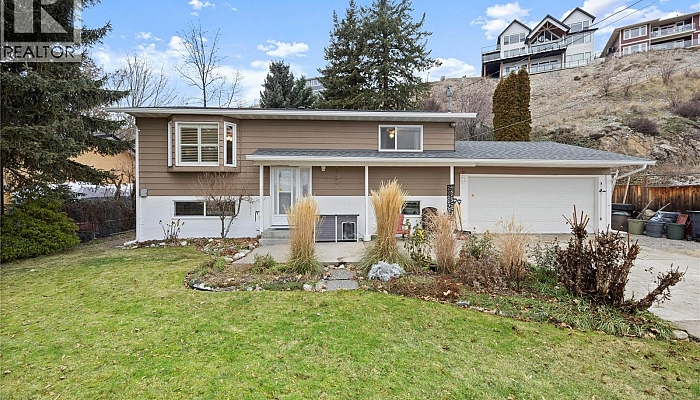 5882 Victoria Street - Photo 1