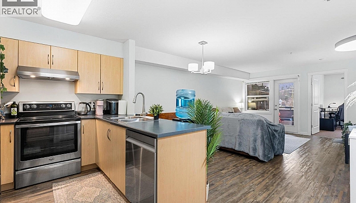 1479 Glenmore Road N Unit# 206 - Photo 1