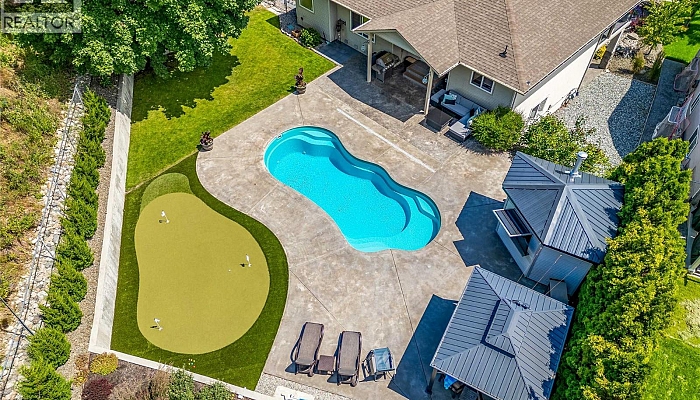 1492 Longley Crescent - Photo 1