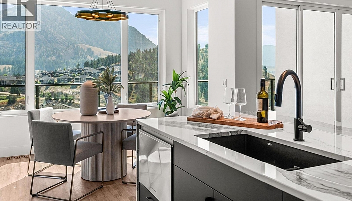 901 Melrose Street - Photo 1