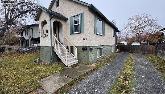 1025 Laurier Avenue - Photo 1