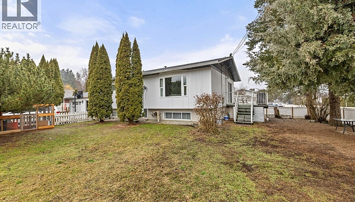 2797 Catherine Crescent - Photo 1