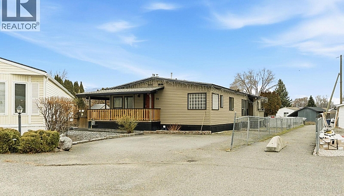 2005 Boucherie Road Unit# 98 - Photo 1